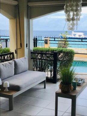 Luxury Oceanfront Elegancia